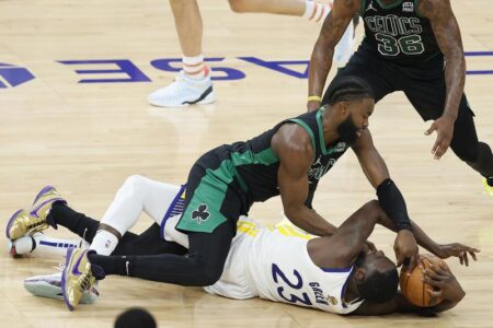 Wiggins delivers on both ends, Warriors lead NBA Finals 3-2