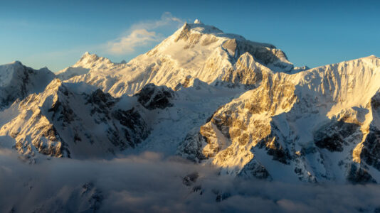 Hilaree Nelson: Outdoors community mourns ski mountaineer after death on Manaslu