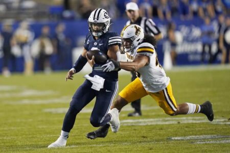 Hall throws 4 TDs, No. 19 BYU beats Wyoming 38-24