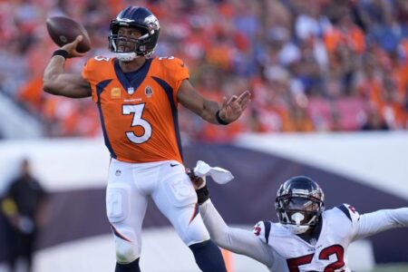 Broncos rally to beat Texans 18-15 with last-second field goal