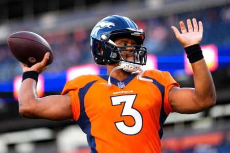AP Source: Russell Wilson gets five-year, $245M extension