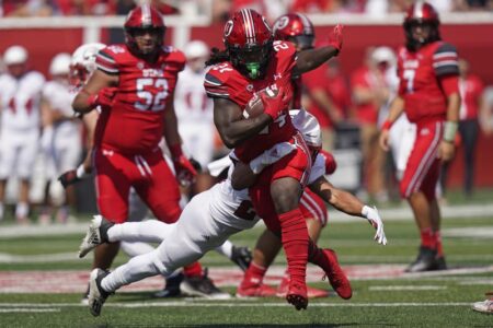 No. 13 Utah routs overmatched Southern Utah 73-7
