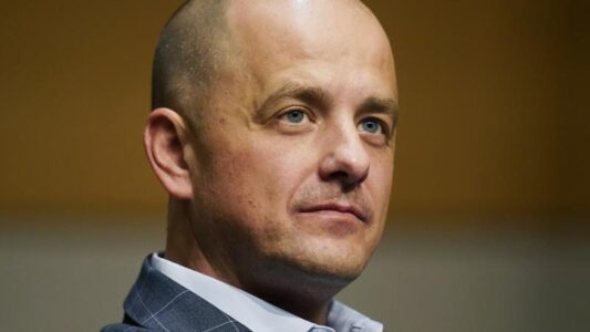 Utah’s Lee faces tight race against independent McMullin