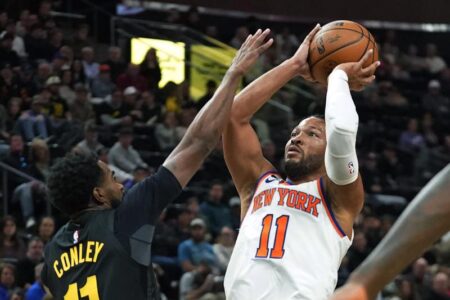 Brunson, Knicks send Jazz to third straight loss 118-111