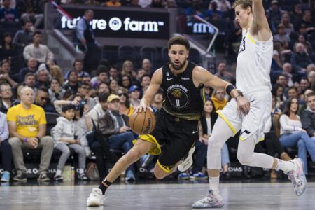 Stephen Curry scores 33 points as Warriors beat Jazz 129-118