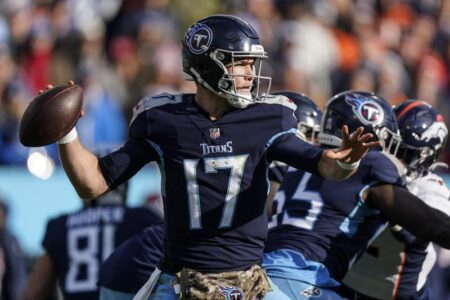 Tannehill returns, throws 2 TD passes as Titans beat Broncos