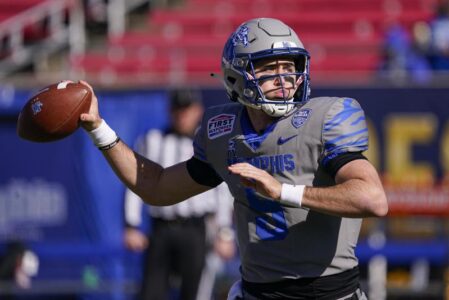 Henigan’s three TD passes lead Memphis past Utah State 38-10