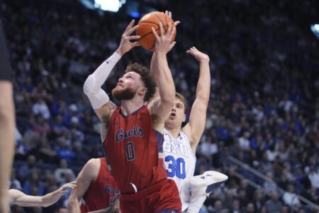 Mahaney’s jumper lifts No. 22 Saint Mary’s (Calif.) over BYU