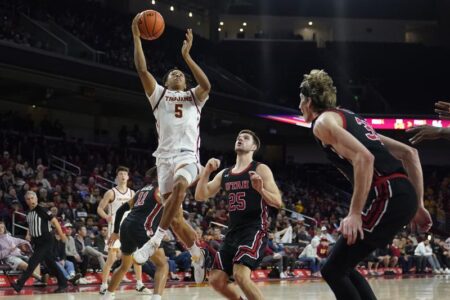 Ellis scores 17, Southern Cal beats Utah 71-56