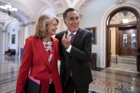 Romney, outspoken about his own party, weighs reelection run