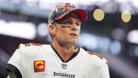 Tom Brady announces retirement — again