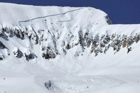 Skier killed, two others injured in large Colorado avalanche