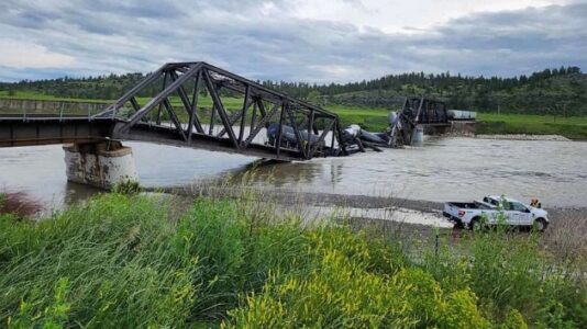 Cleanup continues after train carrying ‘potential contaminants’ derails into Yellowstone River in Montana