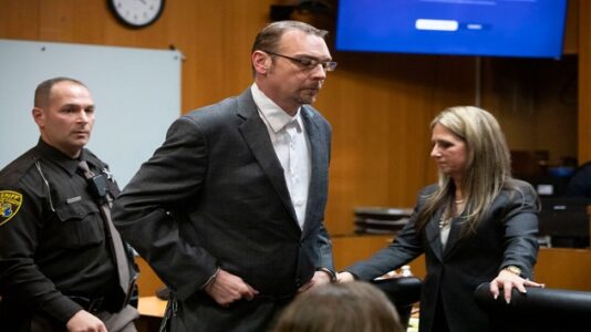Prosecutors say James Crumbley made threats from prison, judge limits his communications