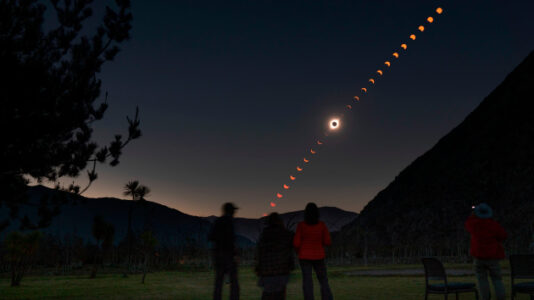 How to photograph April 8’s solar eclipse with a camera or a smartphone