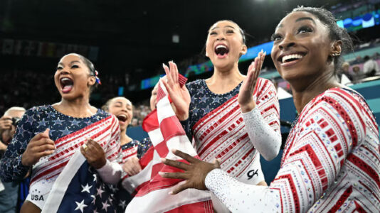 Simone Biles, Suni Lee share messages to Jordan Chiles after bronze medal overturned