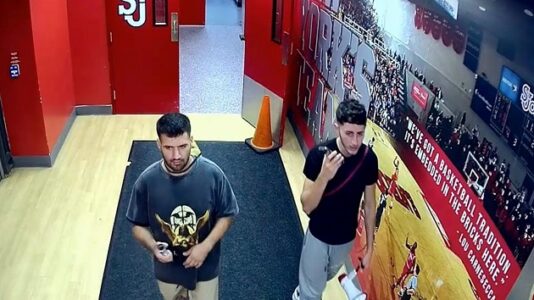 Thieves steal memorabilia from St. John’s coach Rick Pitino’s office: Police