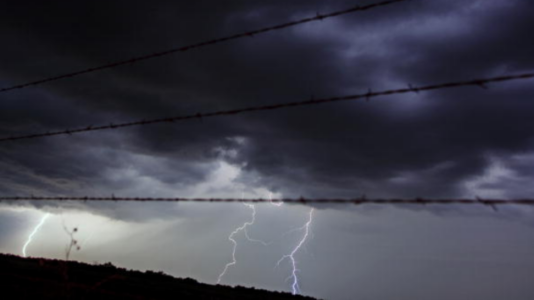 Tornado hits southwestern Oklahoma, National Weather Service says