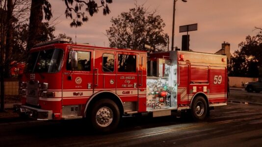 2 people arrested with fire truck while impersonating firefighters at LA wildfires: Police