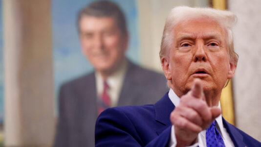 Trump bars federal funding to schools with COVID vaccine mandates
