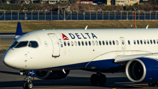 Wing of Delta plane strikes runway at LaGuardia Airport during landing