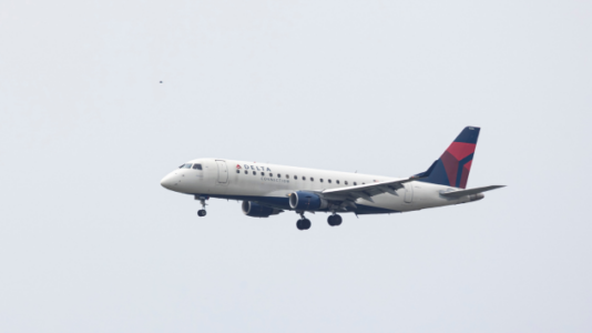 Delta passenger details pilot’s ‘aggressive maneuver’ to avoid B-52 collision