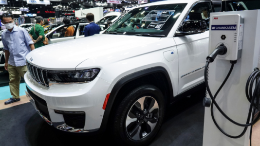Chrysler recalls over 91,000 Jeep hybrid SUVs due to potential loss of drive power