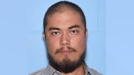 Hawaii police searching for man wanted in 3 homicides within 48 hours